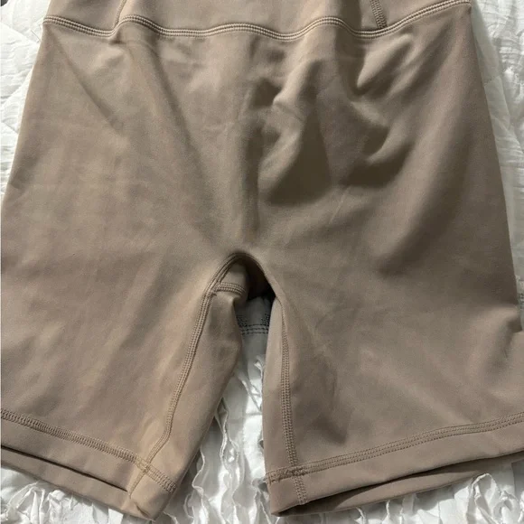 Oner Soft Motion 6” Shorts in Mocha Brown. Very soft Gym/Outdoor Shorts. - Picture 11 of 13